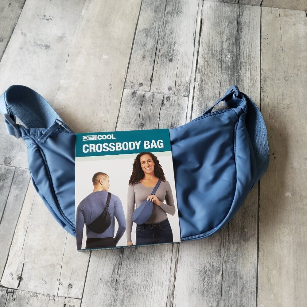 NWT - 32 Degrees Cool Blue Crossbody Bag - Picture 1 of 2